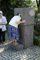 Small Singing Stone with pedestal