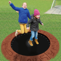 Trampolin Circus mit geschlossener Sprungmatte