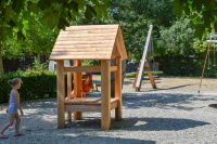 Toddler platform hut with roof, floor height 60 cm