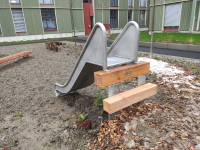 Slide support with steps for slide width 45 cm