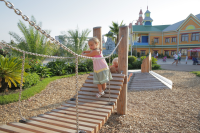 Decking with chain handrails for suspension bridge, length 400 cm