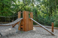 Inclined balancing beam for square tower, mounting height 150 cm