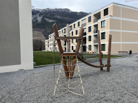 Inclined climbing net for triangular platform, mounting height 150 cm