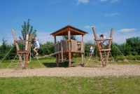 Vertical climbing net for triangular platform with floor height 150 cm