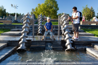 Archimedes Screw with crank open