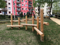Sitting Fence, triple element