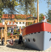 Metallschiff &amp;quot;Sand&amp;quot;
