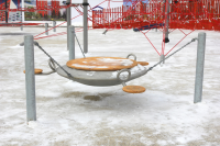 Swinging Table for Water Filling
