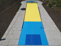 Mini golf course 7 Starting wedge with centre passage